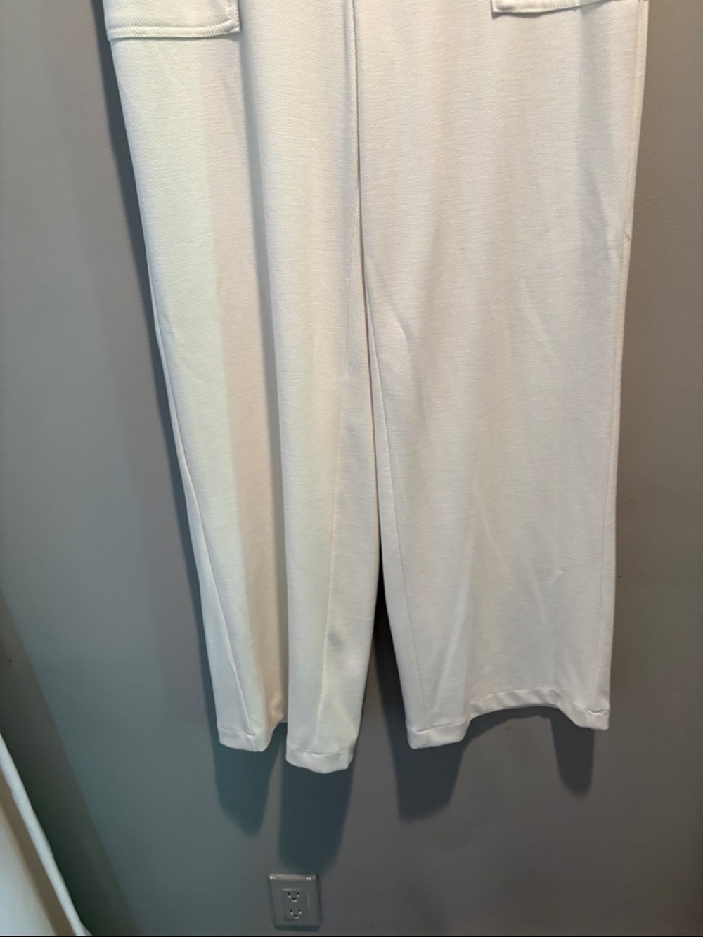 Ivory 2 Piece set - Picture 9 of 13